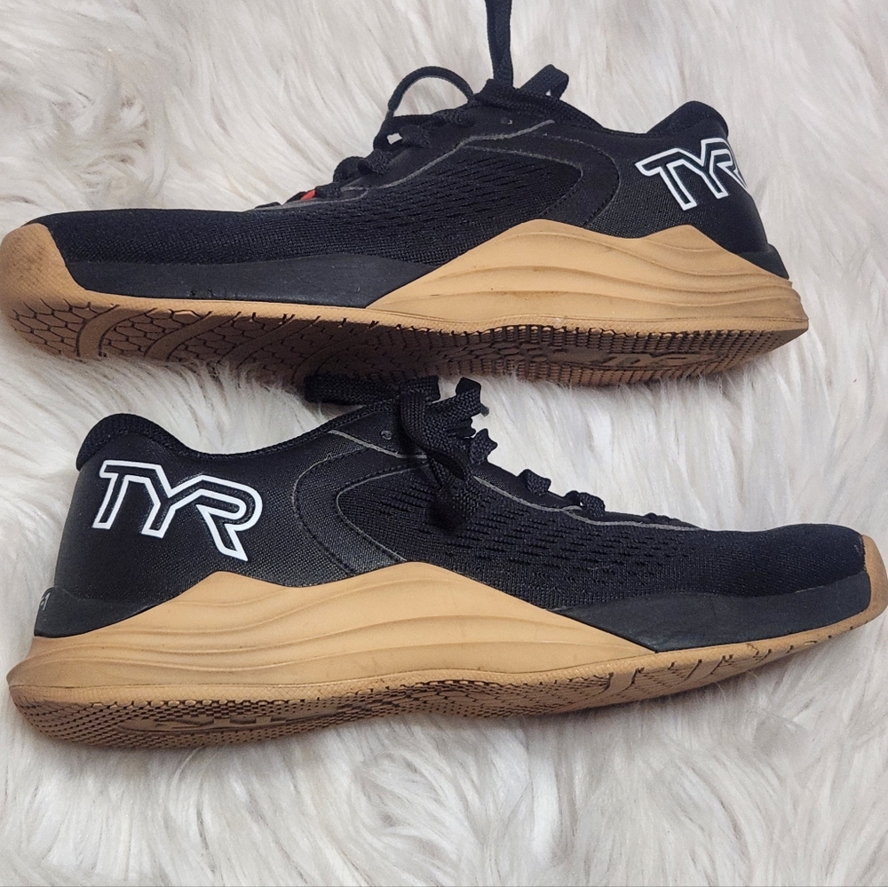 TYR CXT-1 Trainer Shoes Men 7/W 8.5 Black Gum Cross Training Gym Lifting Workout